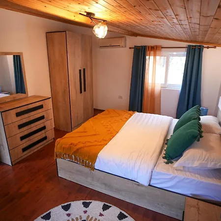 Near Center 4 * Tirana